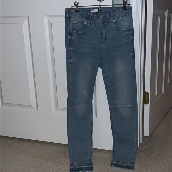 ZARA Women Skinny Jeans with frayed hem - Picture 1 of 4